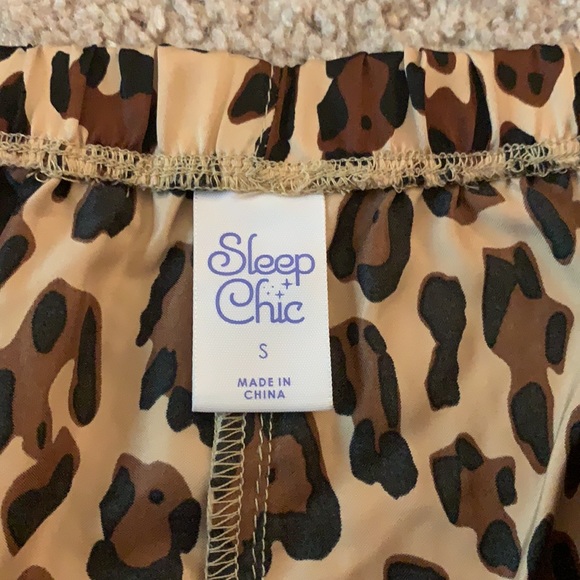 Cheetah Print with Aqua Trim Pajama Set - Picture 11 of 13